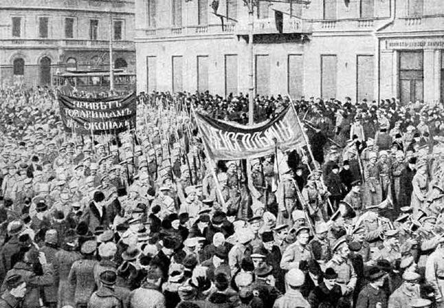 Демонстрація солдат під часлютневих подій